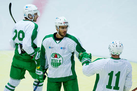 Rögles Almen Bibic jublar och grattas av Ludvig Rensfeldt