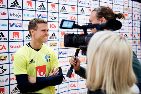 Viktor Claesson i mixed zone