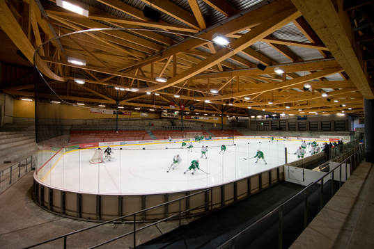 Ishockey rinken i Zuchwil sportcentrum