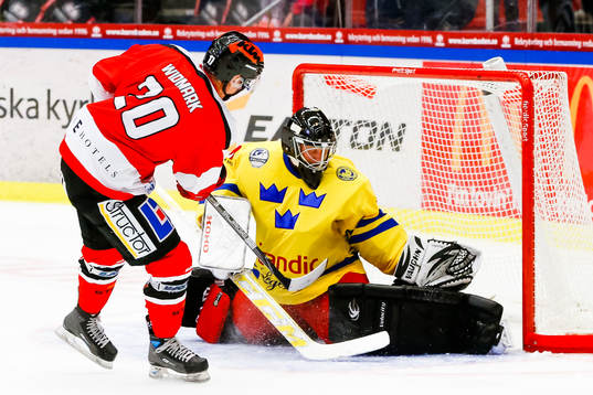 ÖIK miljonkedjans Perra Widmark gör 2-1 bakom Tre Kronor