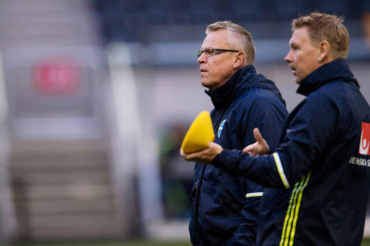 Sveriges förbundskapten Janne Andersson och assisterande