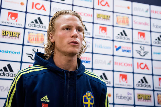 Oscar Hiljemark i mixed zone