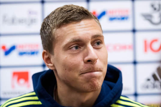 Victor Nilsson Lindelöf i mixed zone