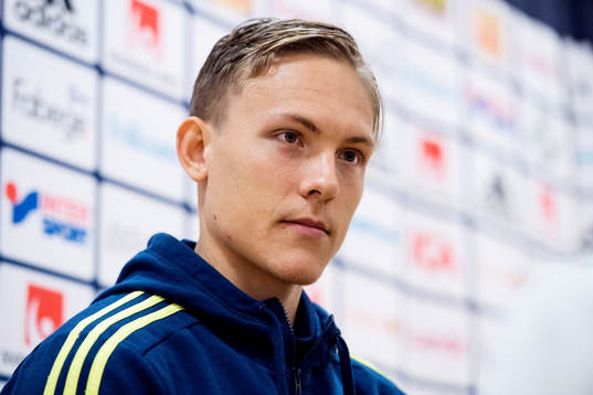 Ludwig Augustinsson i mixed zone