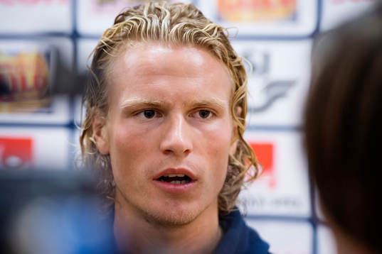 Oscar Hiljemark i mixed zone