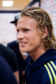 Oscar Hiljemark i mixed zone