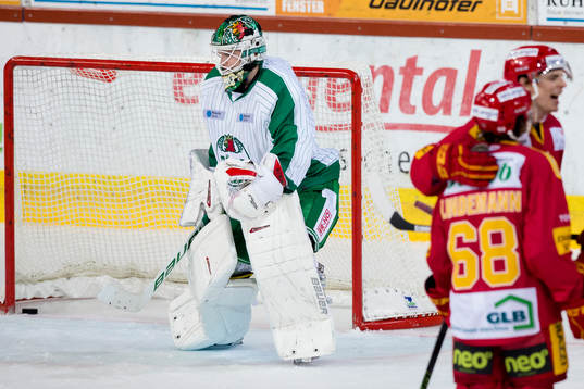 Rögles målvakt Oscar Dansk deppar