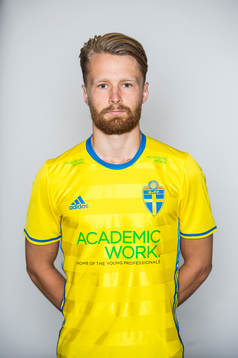 Fotbollsspelaren Jacob Une-Larsson i Sveriges U21 landslag