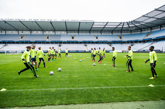 Träning med Sveriges U21 landslag i fotboll