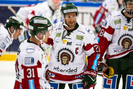 Frölundas Joel Lundqvist värmer upp