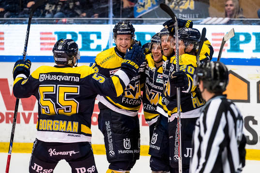 s Ted Brithén, Pär Arlbrandt och Martin Thörnberg jublar