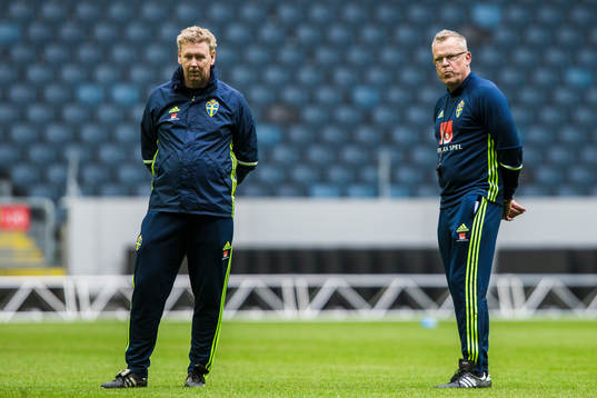 Sveriges förbundskapten Janne Andersson och assisterande