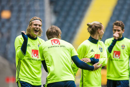 Oscar Hiljemark med Christoffer Nyman och Niklas Hult