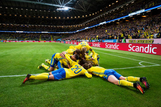 Sveriges spelare jublar