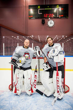 Malmö Redhawks målvakter Cristopher Nihlstorp och Oscar