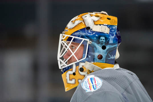 Sveriges målvakt Jacob Markström har Zlatan på sin mask