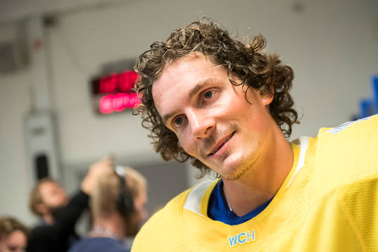 Sveriges Loui Eriksson blir intervjuad