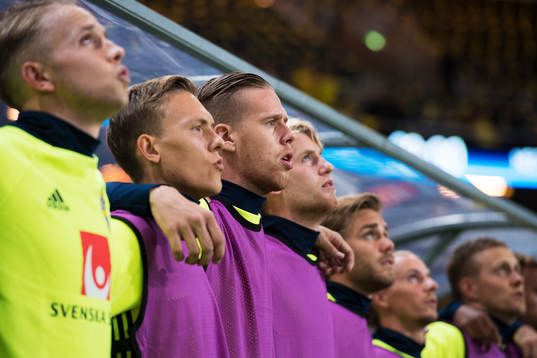 Sveriges Pontus Jansson sjunger