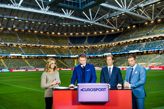 Eurosports studio med experterna Karin Frick, Kim