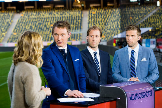 Eurosports studio med experterna Karin Frick, Kim