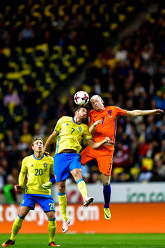Sveriges Marcus Rohdén i nickduell med Hollands Davy