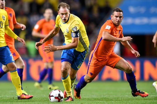 Sveriges Andreas Granqvist och Hollands Vincent Janssen