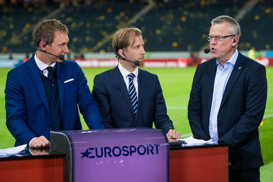 Förbundskapten Janne Andersson blir intervjuad av
