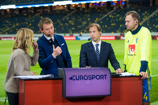Eurosports studio med experterna Karin Frick, Kim