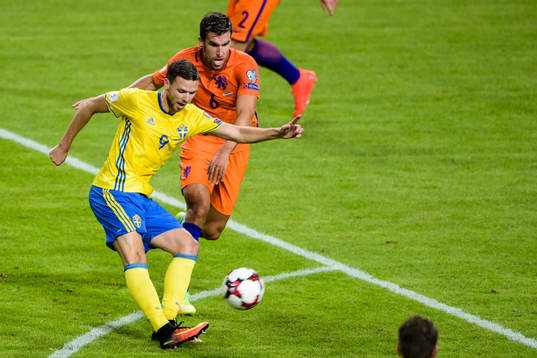Sveriges Marcus Berg gör 1-0