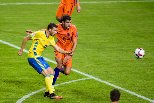 Sveriges Marcus Berg gör 1-0