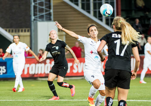 Rosengårds Natasa Andonova mot Göteborgs Maja Göthberg