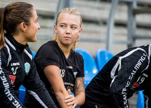 Göteborgs Irvina Bajramovic och Nathalie Persson på
