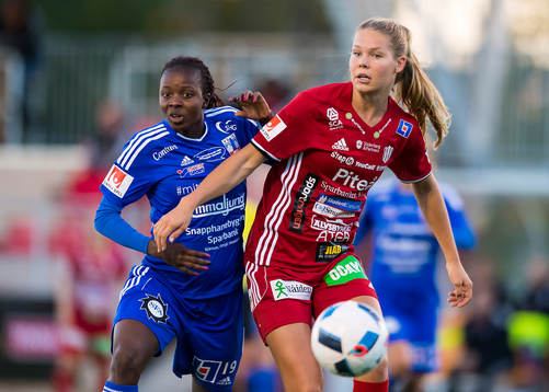 Vittsjös Ngozi Okobi och Piteås Nina Jakobsson