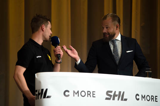 Skellefteås Oscar Möller och CMores Sanny Lindström