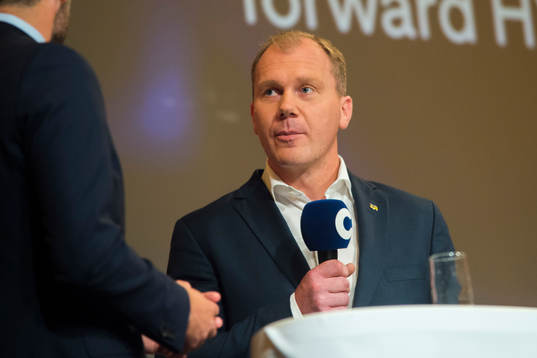 s tränare Johan Lindholm