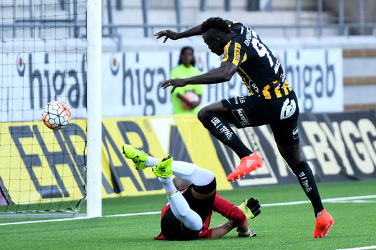 Häckens Alhassan Kamara gör 1-0