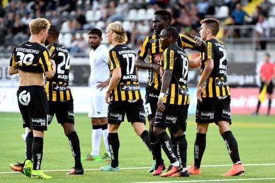 Häckens John Owoeri jublar
