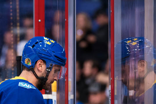 Sveriges Marcus Krüger lämnar uppvärmningen innan