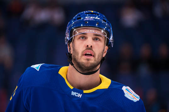 Sveriges Niklas Hjalmarsson på uppvärmningen innan