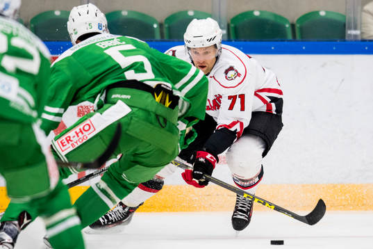 Malmö Redhawks Mathias Tjärnqvist utmanar Rögles Alen