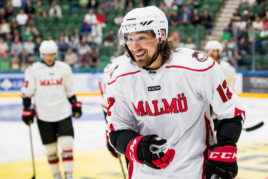 Malmö Redhawks Andreas Thuresson jublar
