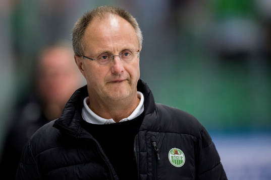 Rögles tränare Anders Eldebrink deppar