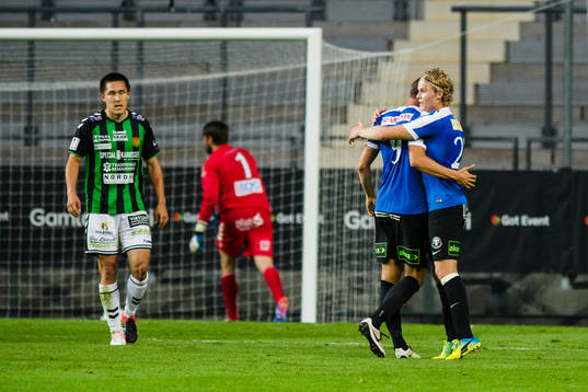 Trelleborgs Marcus Pode gör 1-1-målet och jublar med