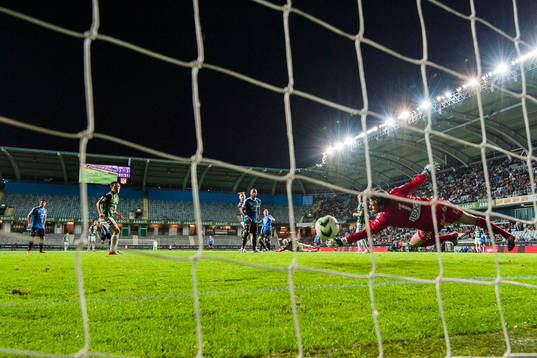 Trelleborgs Mattias Håkansson kvitterar till 3-3 på