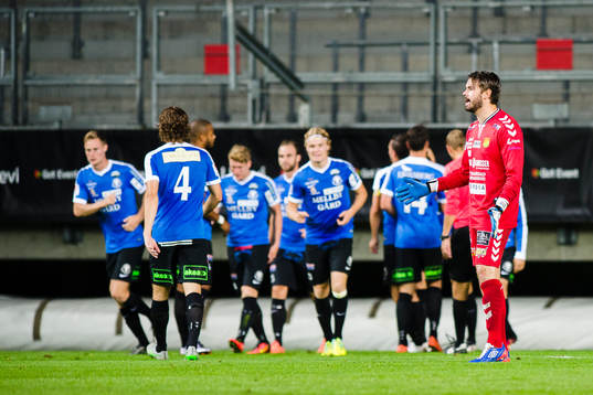 GAIS målvakt Tommi Vaiho deppar