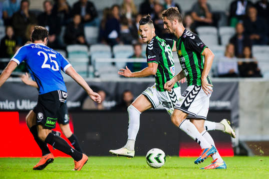GAIS Luka Mijaljevic och Dardan Rexhepi anfaller mot