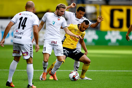 Kalmars Jonathan Ring och Elfsborgs Issam Jebali
