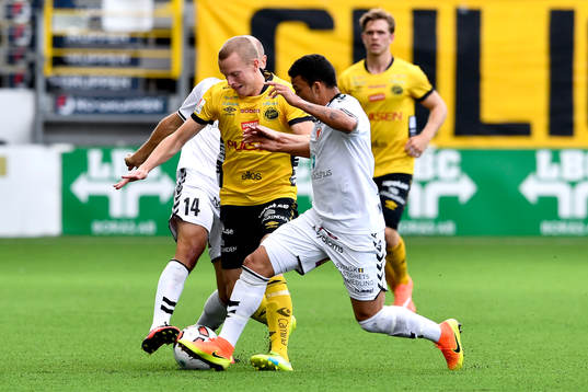 Elfsborgs Daniel Gustavsson och Kalmars Ismael Silva Lima