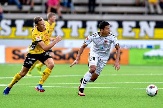 Elfsborgs Viktor Claesson och Kalmars Romário Pereira