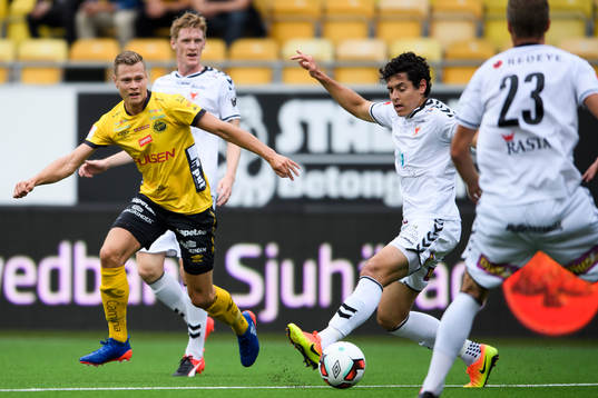 Elfsborgs Viktor Claesson och Kalmars Ismael Silva Lima